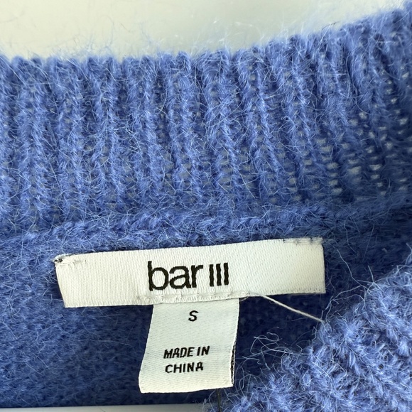 Brand New Bar III super soft, beautiful purple sweater - Picture 3 of 8